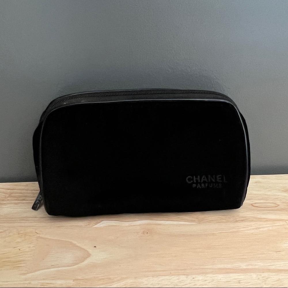 Chanel parfum velvet bag